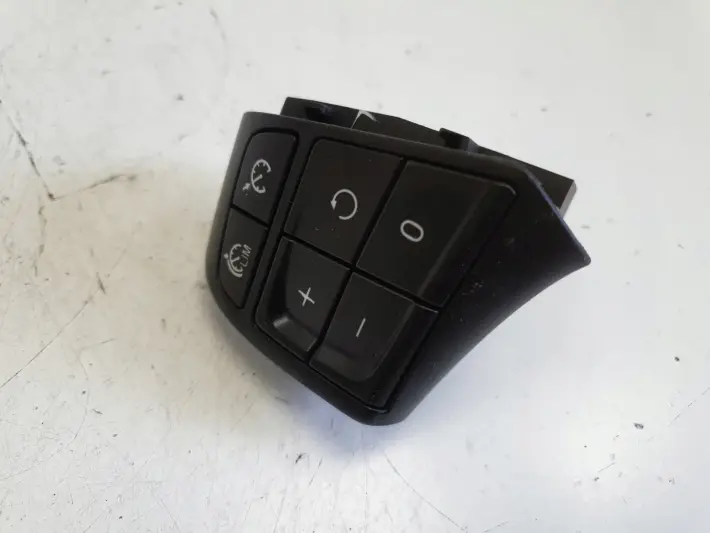 Volvo V60 I S60 II LEWY PRZYCISK KIEROWNICY panel sterowania 31334457