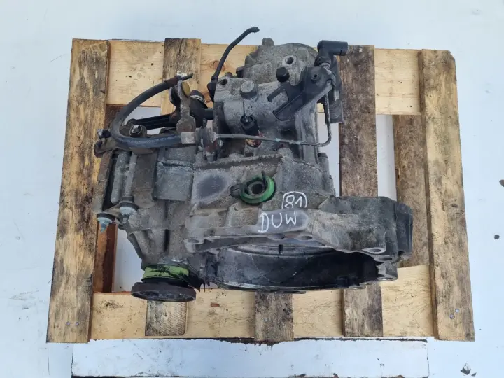 VW Bora 1.6 16V SKRZYNIA BIEGÓW DUW manualna MANUAL