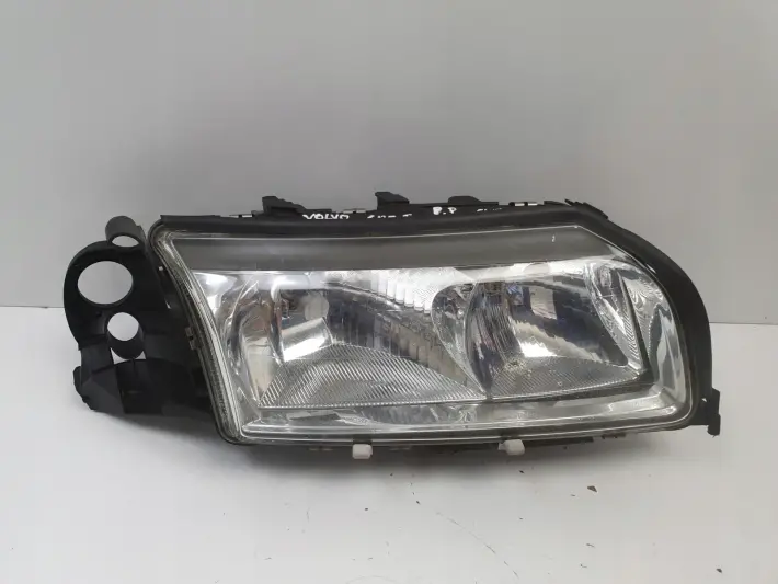 Volvo S80 I 98-04r PRZEDNIA LAMPA PRAWA prawy przód 30678108 89088108 valeo