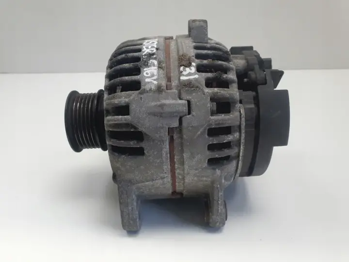 Dacia Duster 1.6 16V ALTERNATOR 0124525207 8200992208 Bosch 150A