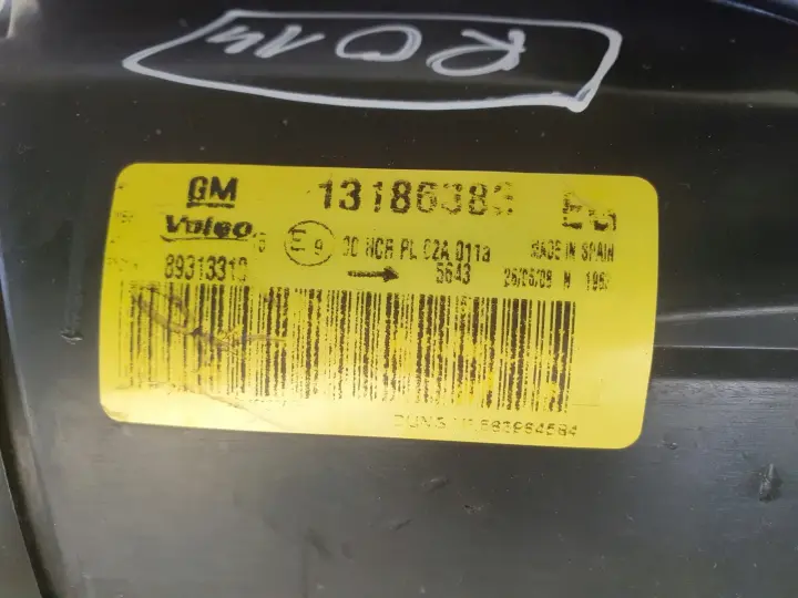 Opel Corsa D PRZEDNIA LAMPA LEWA lewy przód anglik Valeo 13186383