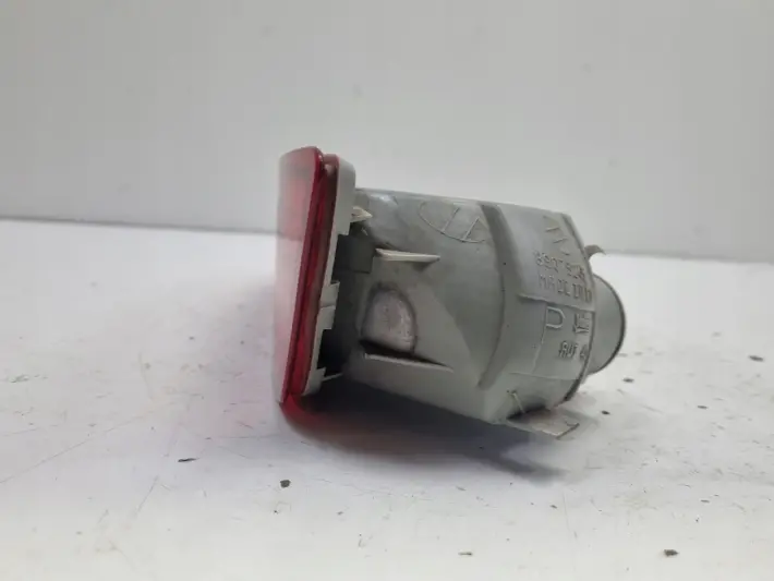 Volvo XC60 LAMPA PRZECIWMGIELNA ŚWIATŁO PRZECIWMGIELNE 89075245