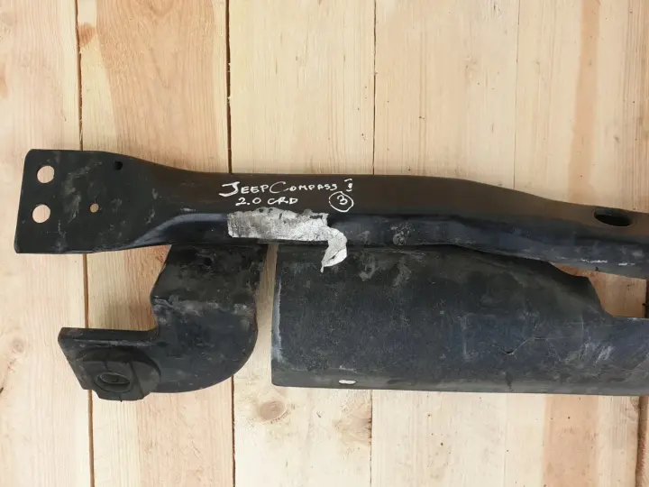 Jeep Compass WZMOCNIENIE PAS GÓRNY Mocowanie