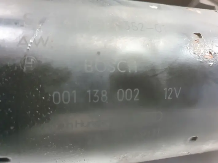 BMW E87 E90 2.0 i ROZRUSZNIK bosch 001138002 7589352