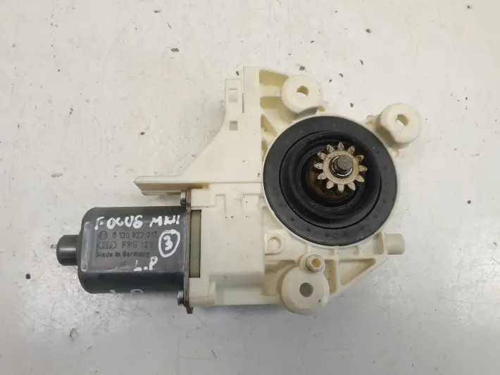 Ford Focus MK2 SILNICZEK PRZEDNIEJ SZYBY lewy