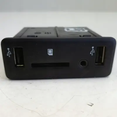 Renault Megane IV GNIAZDA AUX USB moduł 280237081R