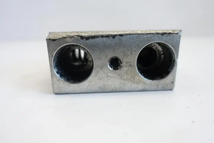 BMW F10 535 3.0 i TERMOSTAT OLEJU 7592723 oryginał