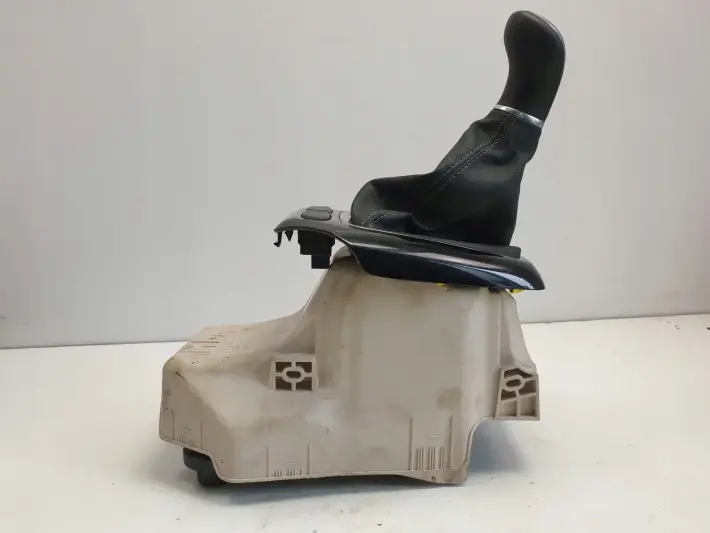 Opel Corsa F LEWAREK ZMIANY BIEGÓW Manual