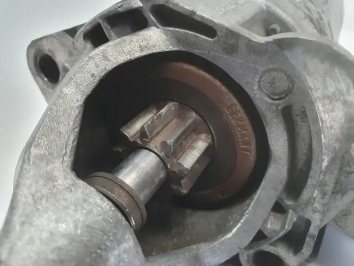 Audi A4 B5 1.9 TDI ROZRUSZNIK 068911024C bosch
