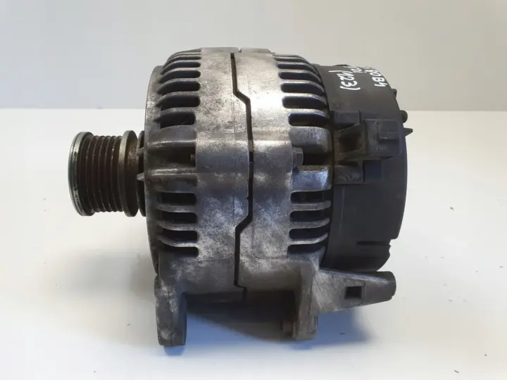Audi 80 B4 1.9 TDI ALTERNATOR bosch 0123505011 120A