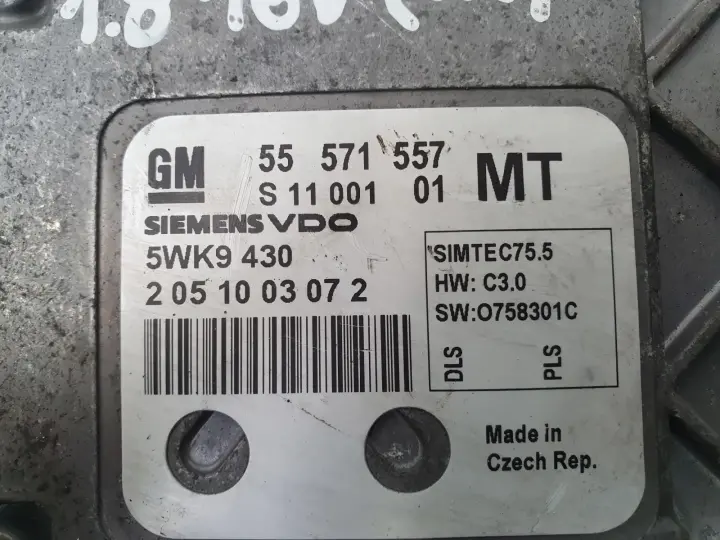 03e6b06d71e732ed65ff3a2a1cb965d0