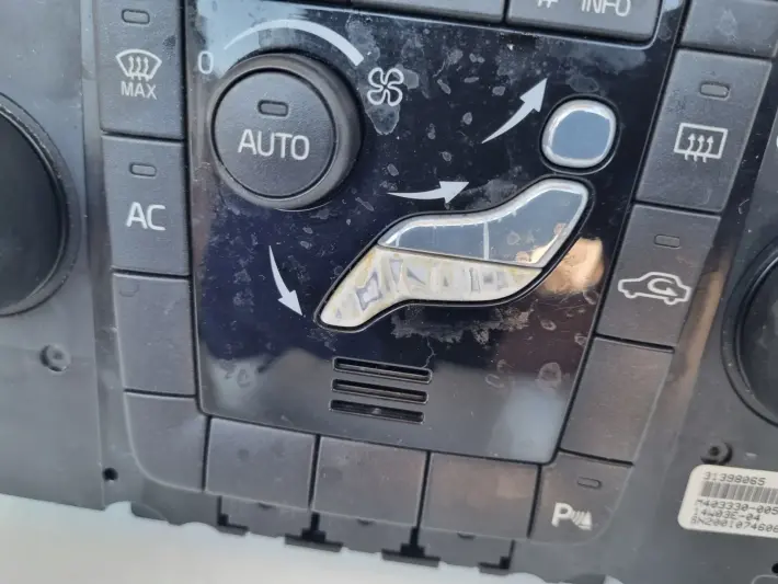 Volvo S60 II V60 I XC60 I PANEL KLIMATYZACJI Nawiewu radia 31398065