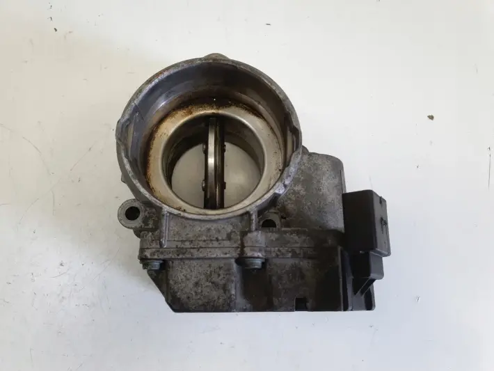 VW Golf V 1.9 TDI PRZEPUSTNICA 03G128063J