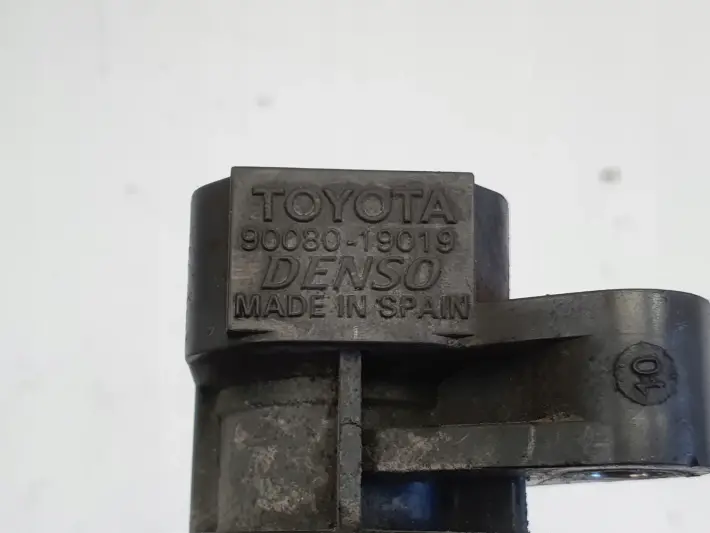 Toyota Aygo Yaris II 1.0 12V 1KR CEWKA ZAPŁONOWA 90080-19019