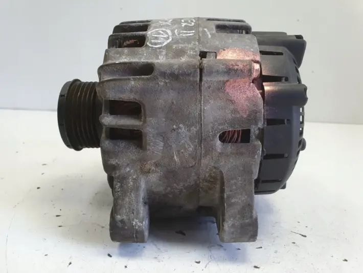 Peugeot Partner II 1.6 HDI ALTERNATOR 9678048880 valeo