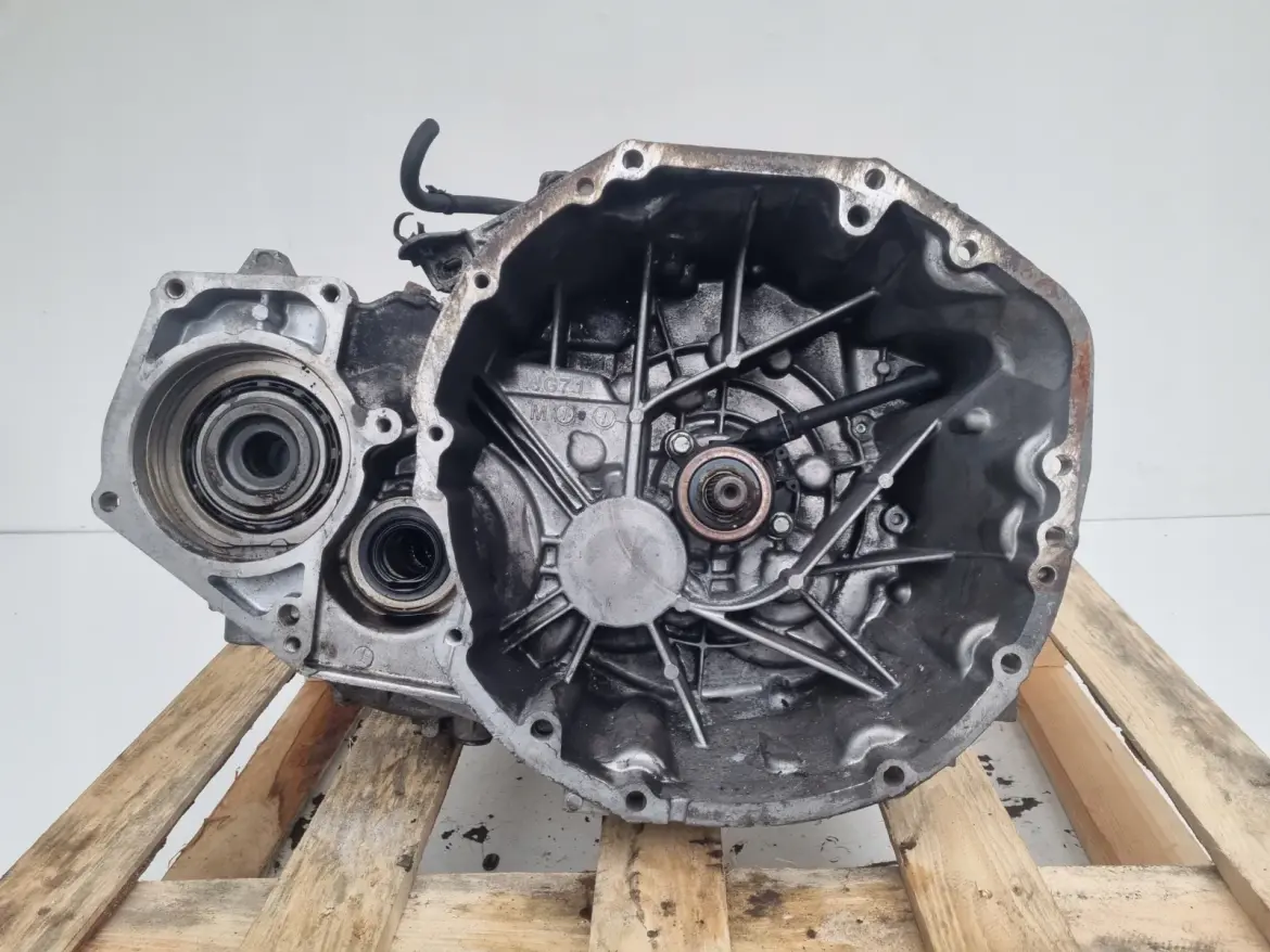 Nissan Qashqai J10 2.0 DCI SKRZYNIA BIEGÓW manual manualna