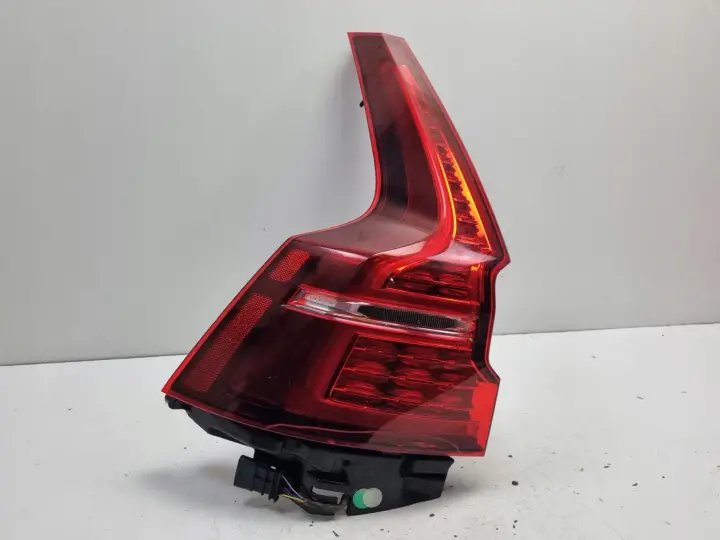 Volvo V60 II 18-24r TYLNIA TYLNA LAMPA LEWA lewy tył 32228898