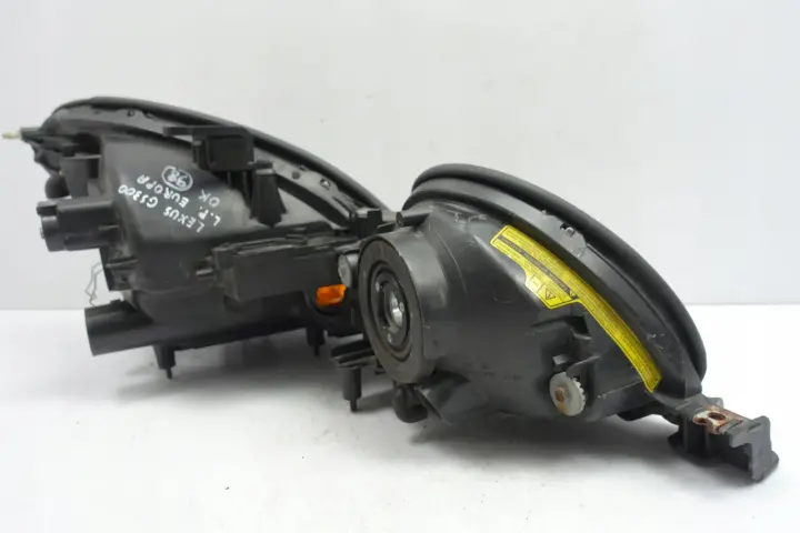 Lexus GS300 II 97-05 PRZEDNIA LAMPA lewa EUROPA