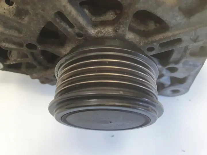 Kia Ceed 1.6 CRDI ALTERNATOR 37300-2A850 valeo 130A