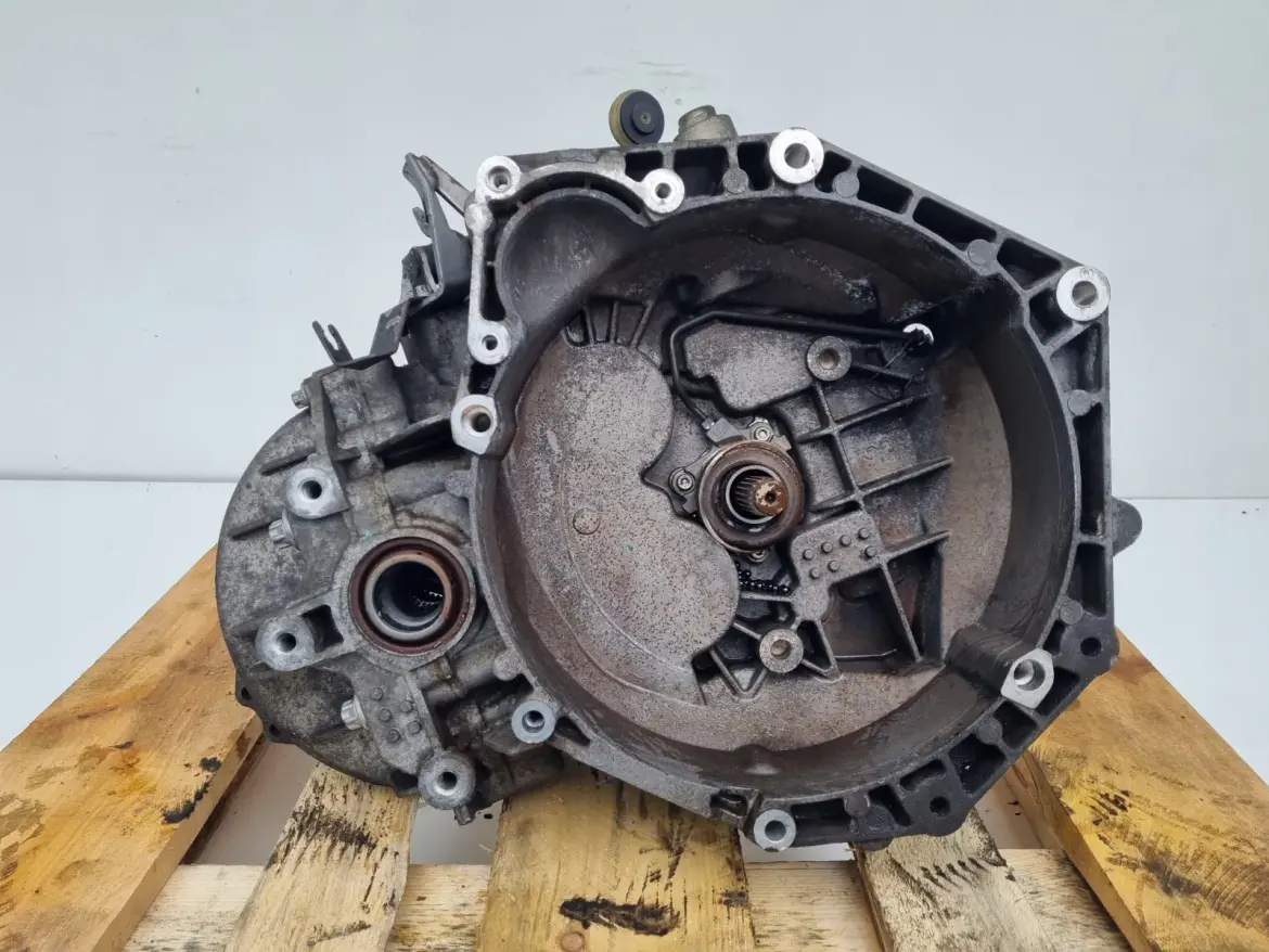 Opel Vectra C 1.9 CDTI SKRZYNIA BIEGÓW M32 manualna MANUAL