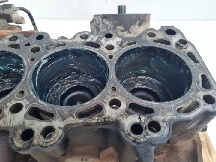 DÓŁ SILNIKA BLOK WAŁ TŁOK Nissan Navara III D40 Pathfinder R51 2.5 DCI YD25