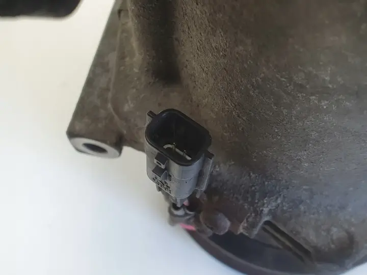 Dacia Duster I 1.2 TCe SPRĘŻARKA KLIMATYZACJI pompa 926008367R