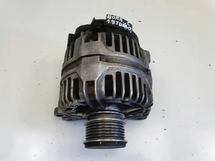 Audi A3 8L Golf IV 1.9 TDI ALTERNATOR 0123515021 038903023L 90A