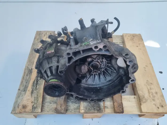 VW Bora 1.6 16V SKRZYNIA BIEGÓW DUW manualna MANUAL