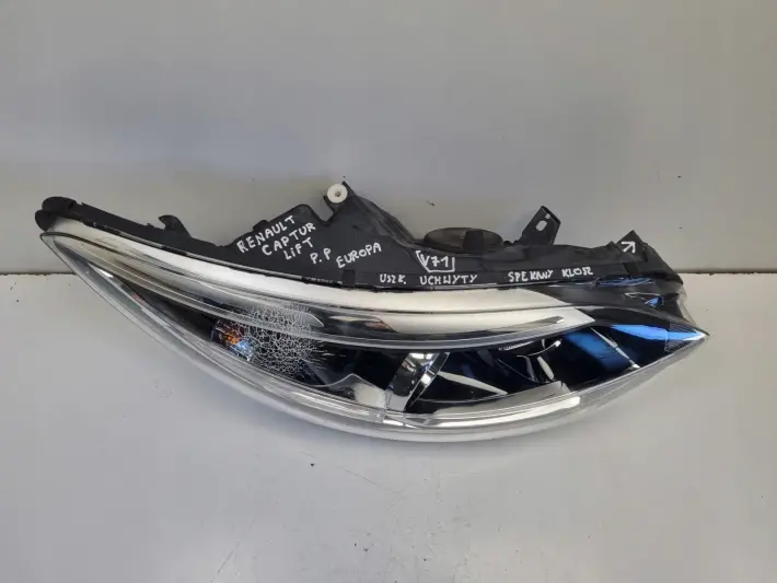 Renault Captur I 17-19r LIFT PRZEDNIA LAMPA PRAWA PRAWY PRZÓD 260100653R