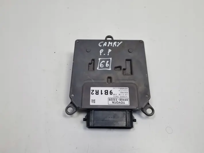 Toyota Camry IX PRAWA PRZETWORNICA LAMPY LED Moduł 89908-33220 143800-0831