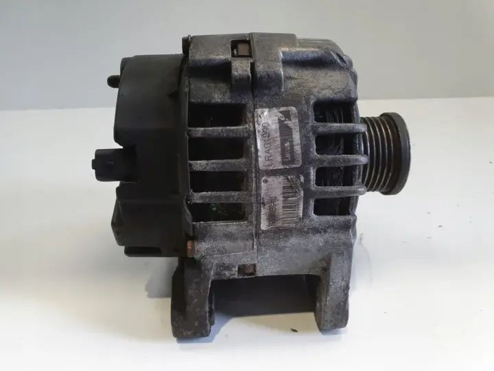 Renault Trafic II 1.9 DCI ALTERNATOR