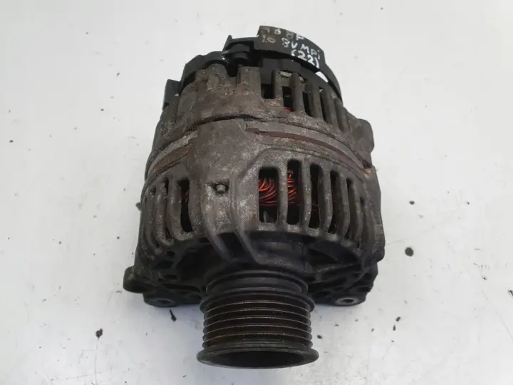 Audi A3 8L 1.6 8V ALTERNATOR bosch 028903028C 70A