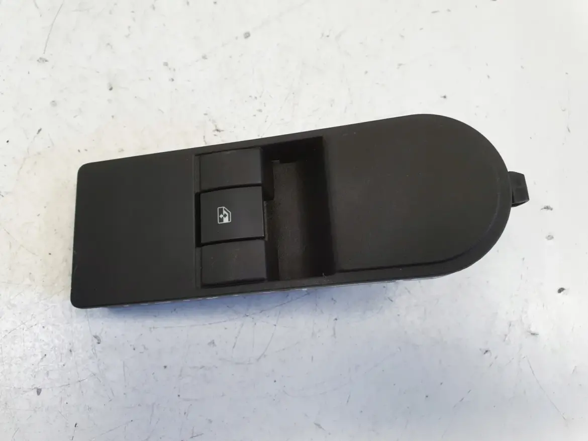 Opel Zafira B Astra H III PRZEŁĄCZNIK SZYB panel lewy przód 13228709