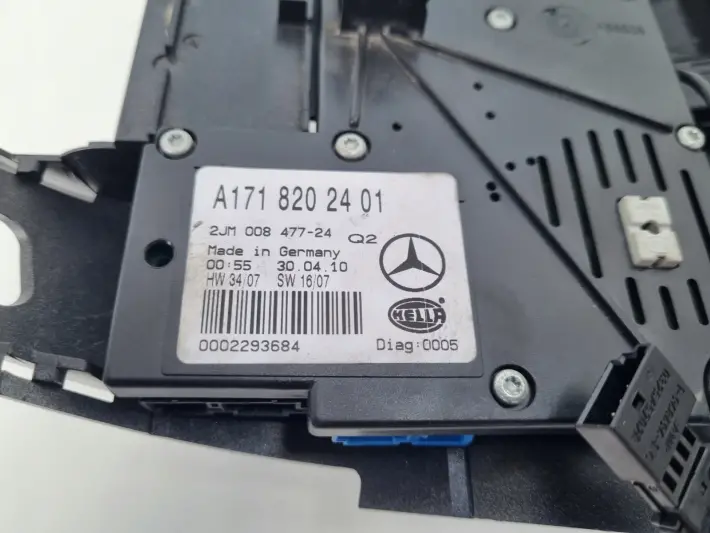 Mercedes SLK R171 LAMPKA OŚWIETLENIA KABINY Wnętrza A1718202401