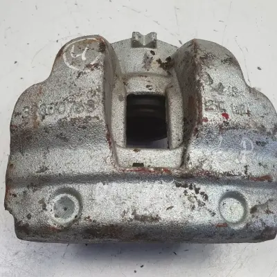 Polestar II PRZEDNI ZACISK HAMULCOWY lewy przód kierowcy 32300768