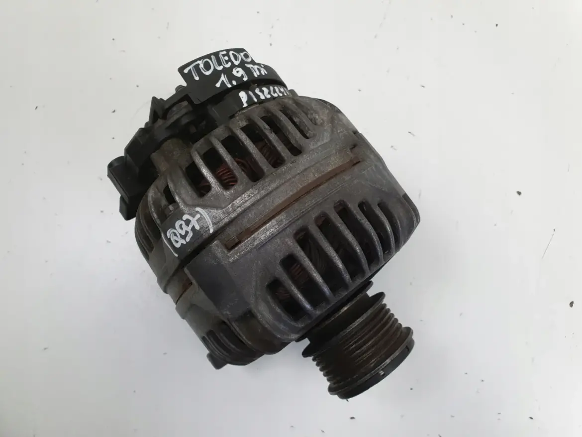 Seat Toledo II Leon I 1.9 TDI ALTERNATOR Bosch 028903028E 120A