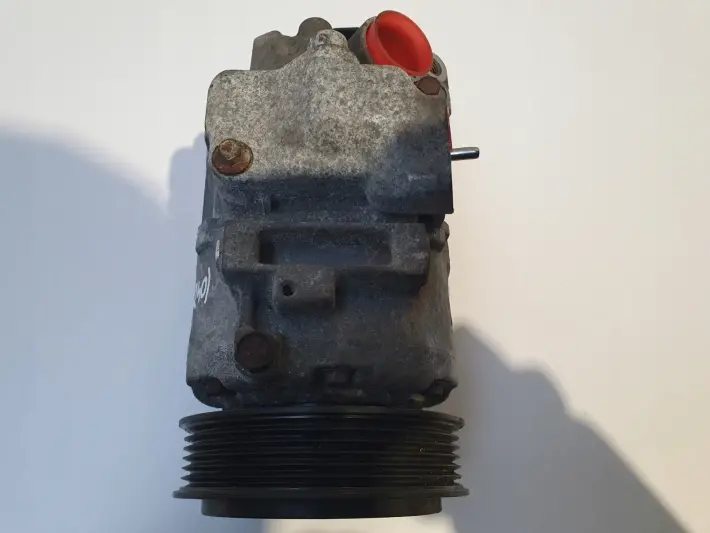 f90d8e2984bb8f60c336434dfd6f71f4