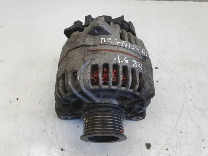 Renault Megane III 1.6 16V ALTERNATOR 0124425070 bosch 120A