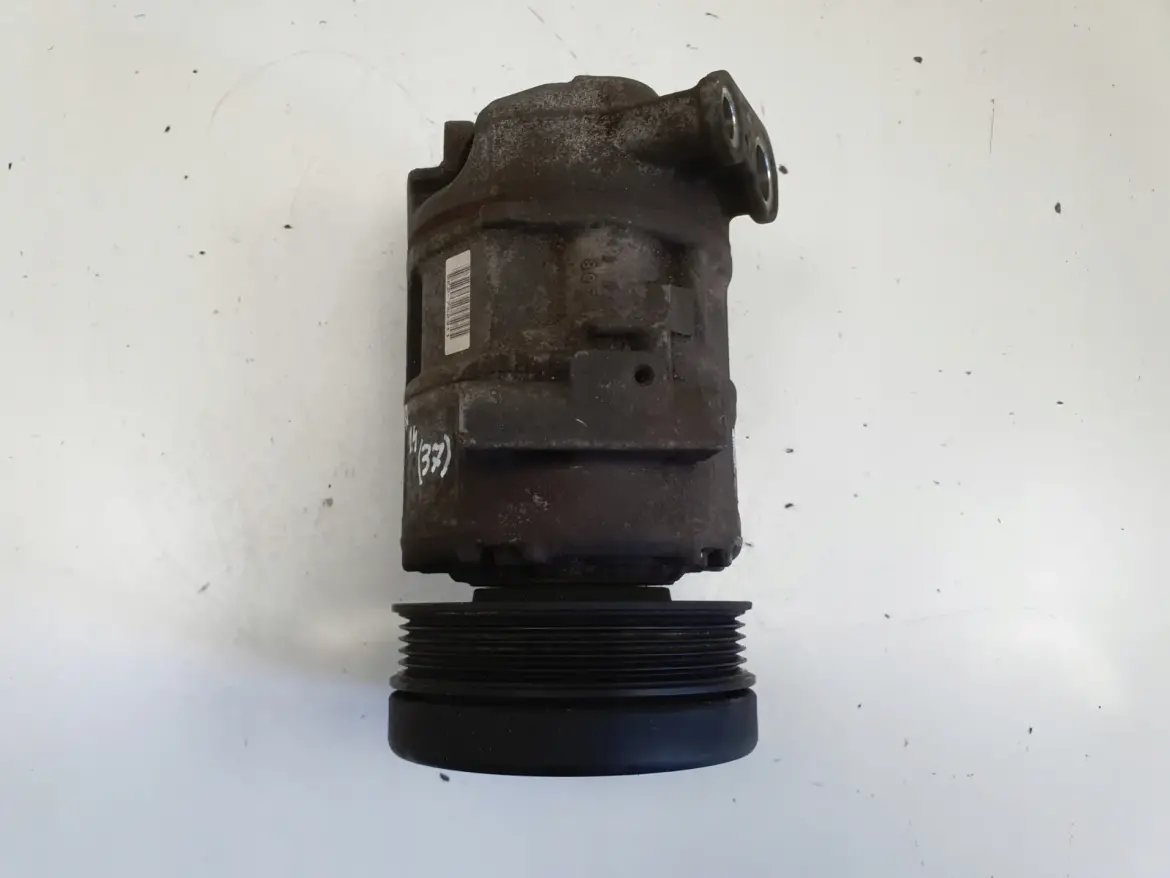 Opel Corsa D 1.4 16V SPRĘŻARKA KLIMATYZACJI 55701200