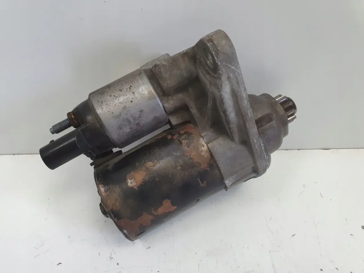 VW Polo V 1.2 12V ROZRUSZNIK bosch 0001120406