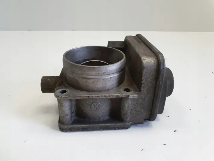 VW Bora 1.9 SDI PRZEPUSTNICA 038128063C