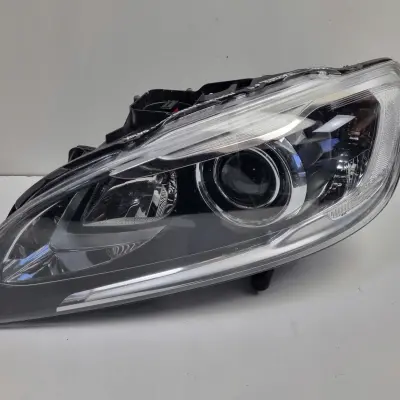 Volvo S60 II V60 LIFT PRZEDNIA LAMPA LEWA lewy przód XENON skrętna 31420261