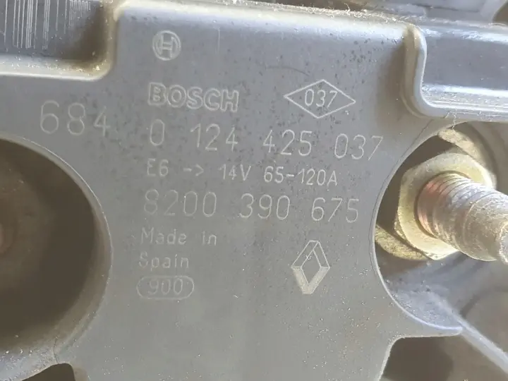 Renault Modus 1.5 DCi ALTERNATOR 0124425037 bosch 120A