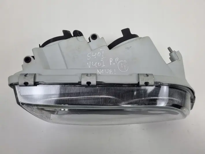Volvo S40 II V40 LIFT PRZEDNIA LAMPA PRAWA PRAWY PRZÓD nowa europa CIEMNA