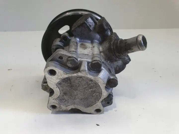 Audi A4 B7 2.0 TDI POMPA WSPOMAGANIA 8E0145155N