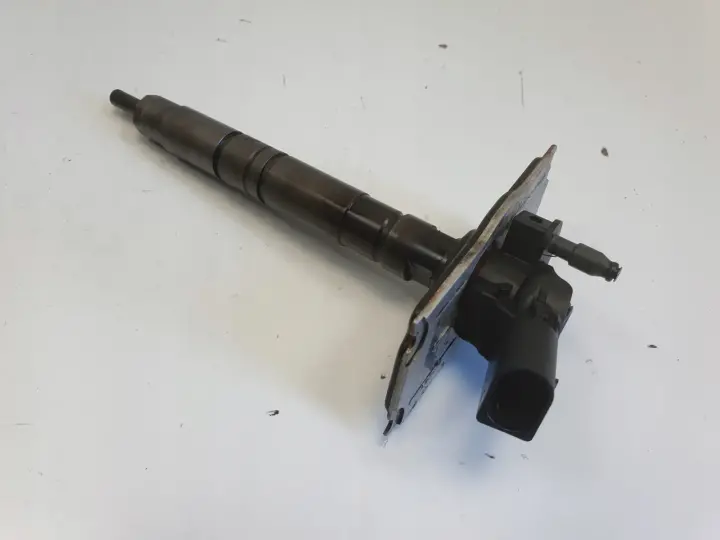 VW Passat B6 2.0 TDI WTRYSKIWACZ wtrysk 03L130855X 0986435366