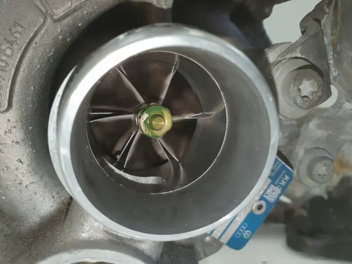 VW Touran 1.4 TSI TURBOSPRĘŻARKA turbo 03C145703A
