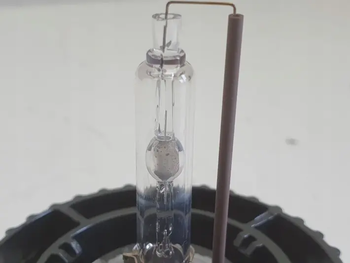 Renault Audi BMW Land Rover ŻARNIK ZAPŁONNIK STARTER Xenon 5DD008319