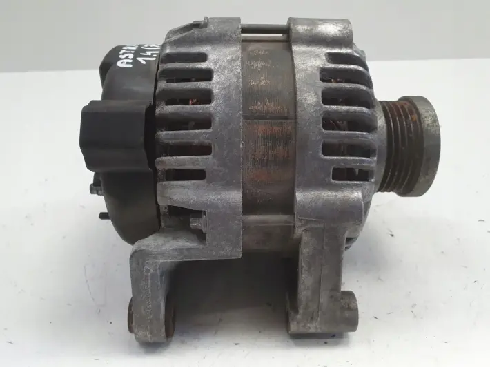 Opel Astra IV J 1.4 T turbo ALTERNATOR 13581885 100A