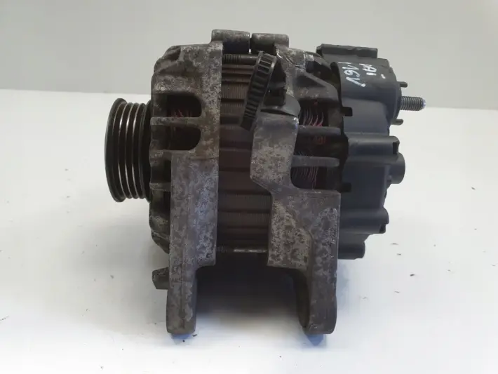 Hyundai Getz 1.4 16V ALTERNATOR 37300-22650 valeo 90A